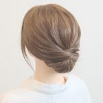 [シニヨンの作り方]ミディアムヘアのシニヨンまとめ髪