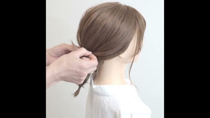 三つ編みをベースに作る簡単可愛いローポニーヘアアレンジ