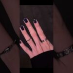 ブルーブラックのラメグラネイル #ネイル #ネイルチップ #ネイルデザイン #nails #ジェルネイル #nailart #naildesign #ショートネイル #ラメ #キラキラネイル