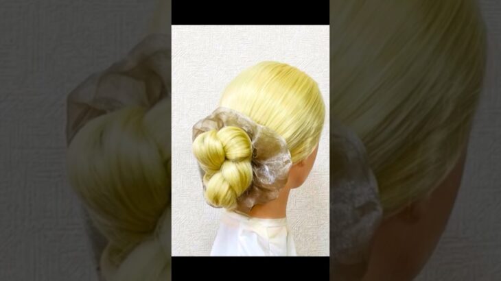シュシュでモデル系まとめ髪ヘアアレンジ Hair Arrangement Goods Scrunchie #簡単ヘアアレンジ #updo #シュシュ #お団子ヘア #chignon #shorts