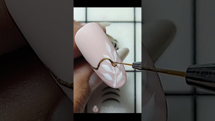 Gel polish nail art idea #nailicious #simplenails #youtubeshorts #nails