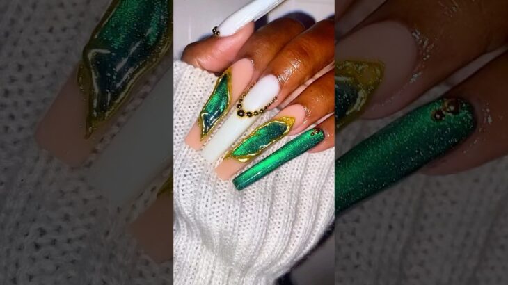 Green & Gold Chrome Nails ✨ Cat Eye + 3D Sculpting Tutorial! #Shorts #chromenails #CatEyeNails
