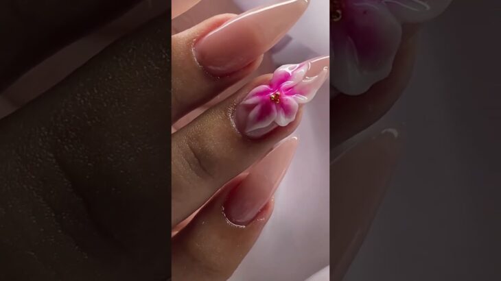 3D flower #nails #nailtech #maramagnails #nailinspo #nailart #naildesign #art