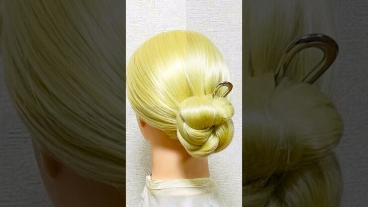 新学期ヘアアレンジ ヘアスティックのツイストねじりシニヨン Hair Stick Arrangement #簡単ヘアアレンジ #お団子ヘア #まとめ髪 #shorts #short #シニヨン