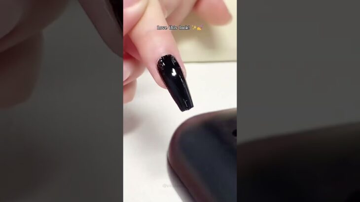 Nail Art !! Love this look! ✨💅 #nails #nailart #beautyhacks #naildesign #fyp