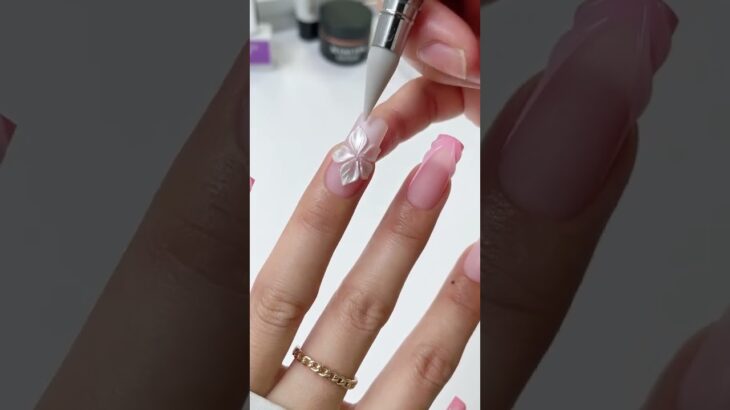 Create your own 3D flowers nail art!  #nails