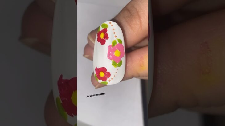 Easy Nail art design #nails #shorts  #nailsdesign #Youtubeshorts #zarminasmallworld