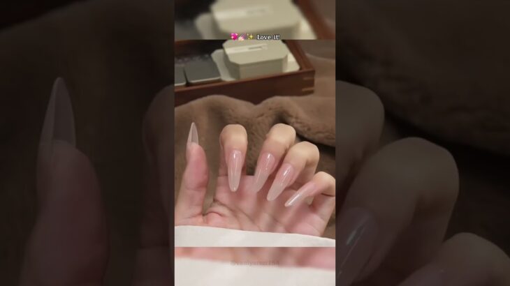 Nail Art !! 💖💅🏻✨ Love it! #nails #nailart #beautyhacks #naildesign #fyp
