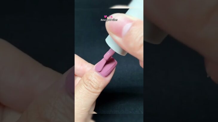 Nail Art !! 💖💅🏻🌸  Rose gold vibes #nails #nailart #naildesign #beautyhacks #fyp