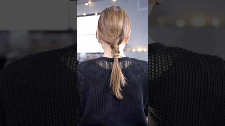 タイトなローポニーテール#簡単アレンジ #セルフアレンジ #hairstyle #hair #ミディアムヘア #髪型 #まとめ髪 #大人カジュアル #大人かわいい