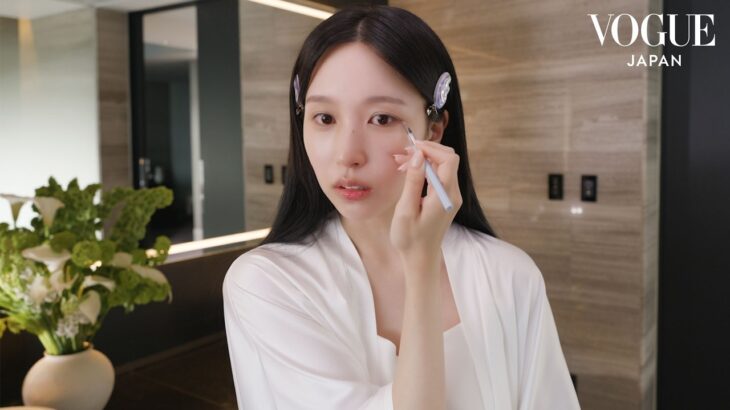 TWICE ミナ、オフの日のナチュラルメイク＆スキンケアルーティンを公開！ | Beauty Secret | VOGUE JAPAN & SK-II