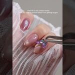 【保存版】大きなネイルパーツのつけ方｜引っかかりにくく取れにくい仕上げ方をプロが解説💅