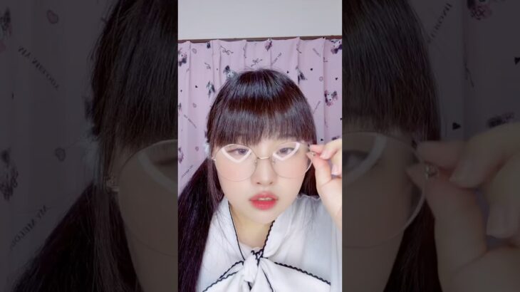 【short】ナチュラルメイクから地雷メイクに変わるLEDライト映ってるけど気にしないで#youtubeshorts#ナチュラルメイク#地雷#表情管理 #表情練習中