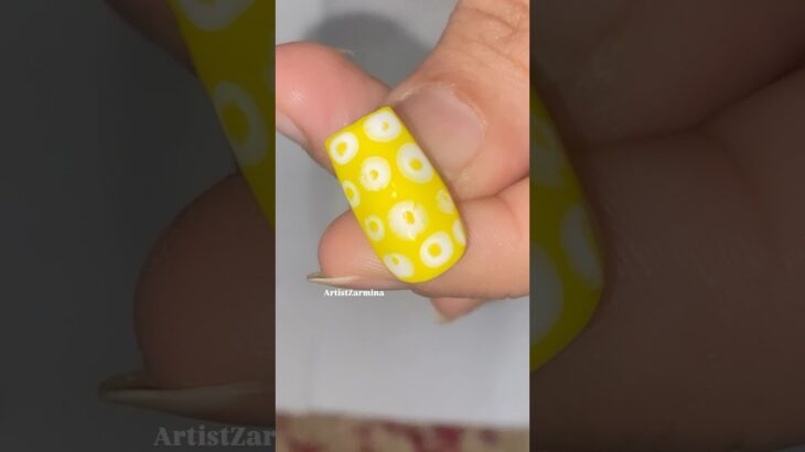 Easy Nail art design #nails #shorts  #nailsdesign #Youtubeshorts #zarminasmallworld