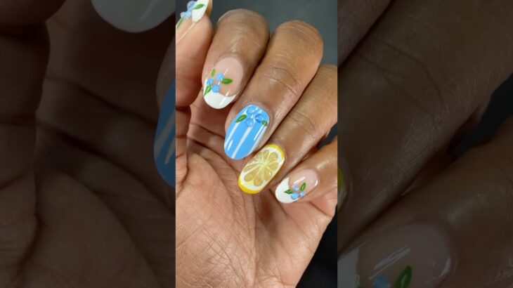 Using 3D gel & regular nail polish! Blueberry lemonade nails