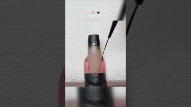 Nail Art !! 💅🏻🤍🖤Elegant Upgrade #nails #nailart #naildesign #beautyhacks #fyp