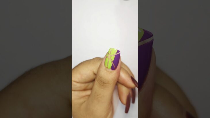 3m+Views😱 On Instagram । Striping Nail art💅🏻#shorts #nailart #viralvideo #trending