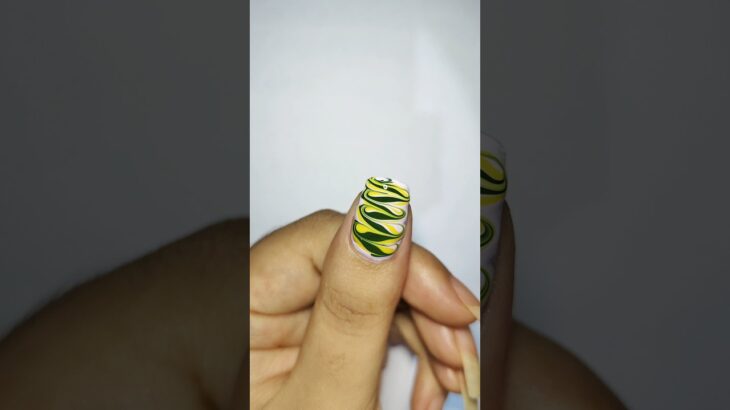 Easy nail art at home 🏡💅🏻🧷#nailart #shorts #trending #viralvideo