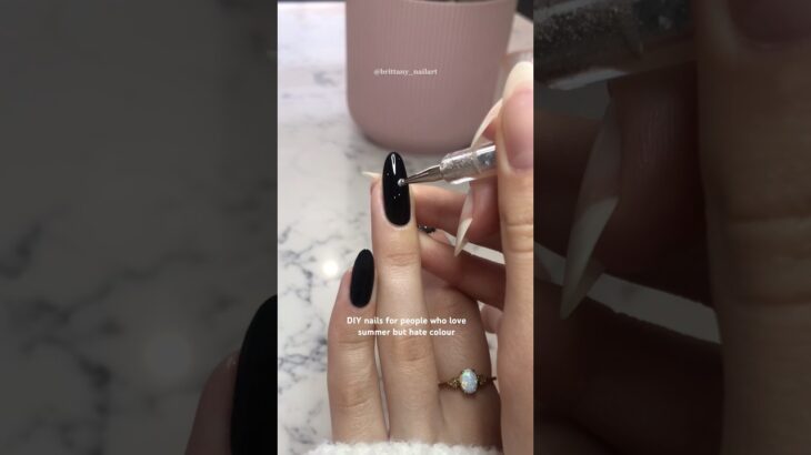 nails for all you summer b&w girlies | diy gel nail tutorial | #nails #nailart #tutorial #diynails