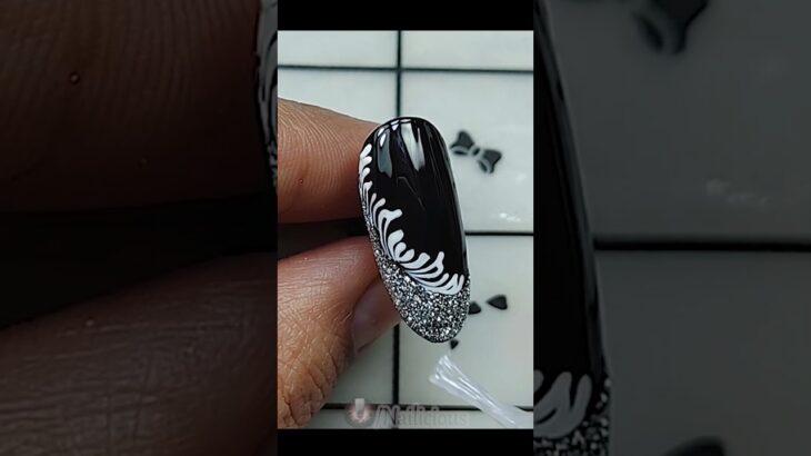 Cute nails design #nailicious #simplenails #naildesigns #youtubeshorts