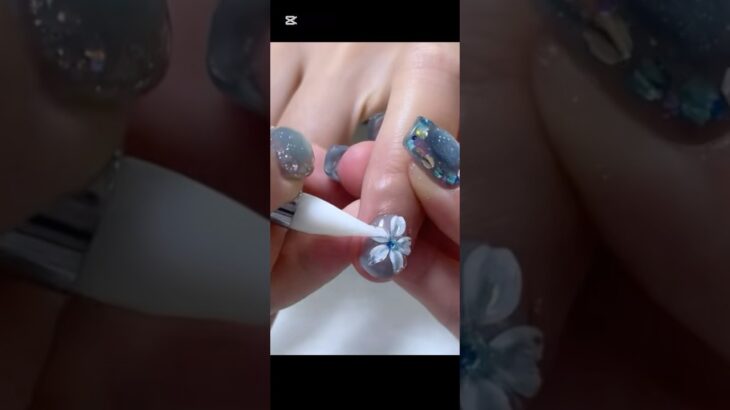 #マグネットネイル #マグネットジェル #夏ネイル #ネイルデザイン #ネイル #お花ネイル #nails #セルフネイル #ブルーネイル#水色ネイル