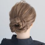 [ロングヘアのアレンジ]簡単お団子まとめ髪/Easy Bun Updo for Medium and Long Hair