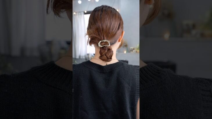 ヘアピンなしのまとめ髪！#簡単アレンジ #セルフアレンジ #hairstyle #hair #ミディアムヘア #髪型 #まとめ髪 #大人カジュアル #大人かわいい