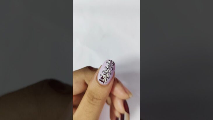 Nail art using safety pin 🧷💅🏻😱#nailart #shorts #trending #viralvideo