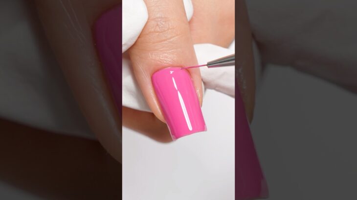 The key to apply a perfect gel polish✨