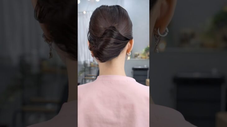 爆毛さんの簡単！まとめ髪✨#簡単アレンジ #セルフアレンジ #hairstyle #hair #ミディアムヘア #髪型 #まとめ髪 #大人カジュアル #大人かわいい