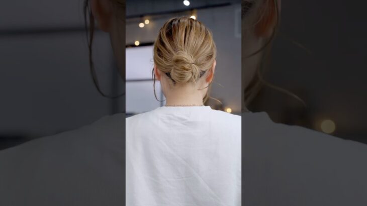 ゴム２つを繋げてつくる特殊なまとめ髪#簡単アレンジ #セルフアレンジ #hairstyle #hair #ミディアムヘア #髪型 #まとめ髪 #大人カジュアル #大人かわいい