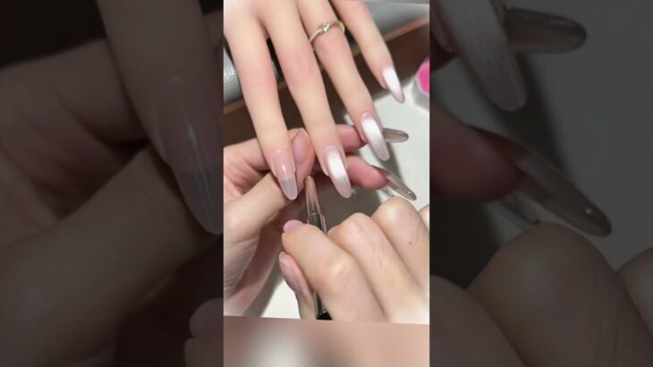 Simple Cat Eye Nail Design Ideas