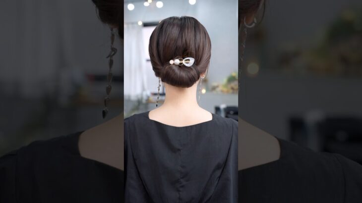 150万回再生されたアレンジ！#簡単アレンジ #セルフアレンジ #hairstyle #hair #ミディアムヘア #髪型 #まとめ髪 #大人カジュアル #大人かわいい