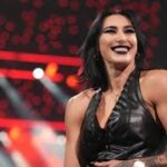 “最恐”美女レスラー、ナチュラルメイク×スカート姿で登場に大反響…ギャップ全開の“優しい笑顔”にメロメロ