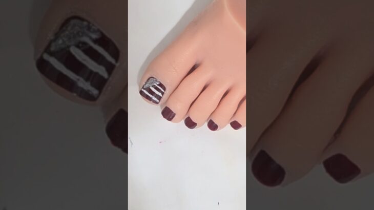 EASY TOE NAIL ART #pedicure #feetnail #toenailart #art #shorts #naildesigns #diy #artist #nails