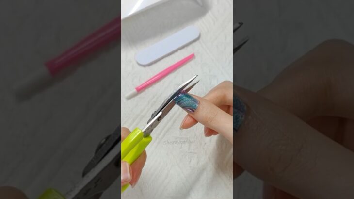 How to apply Gel Nail Stickers #nails #naildesigns #nailart #manicure #nailtutorial