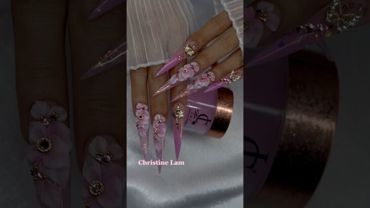 Pink florals 🩷🌸👛 #nails #nailgelart #nailart #simplenails #naildesign #
