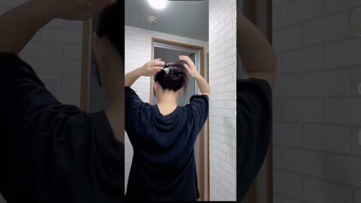 家でよくするアップスタイル。 #ロングヘア #ヘアアレンジ #ヘアクリップ#まとめ髪#自宅スタイル