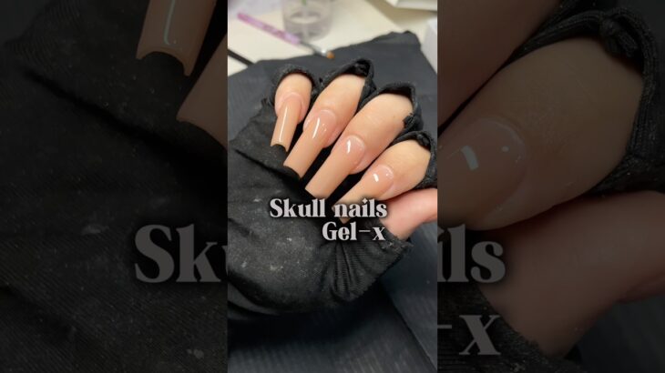 💀🖤 #explore#halloween#naildesigns#nailart#nailtech#nails#gelxnails#gelx#blacknails