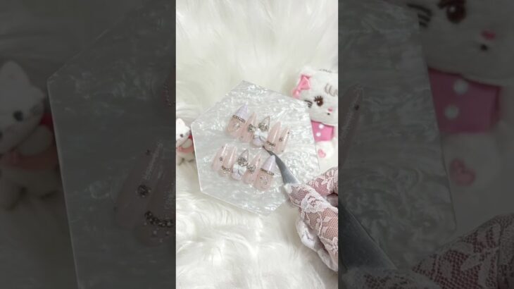 #ネイルチップ #ネイル #ハンドメイド #ジェルネイル #セルフネイル #ネイルデザイン #リボン #ハート #オタク #歌い手好きと繋がりたい #アニメ好きな人と繋がりたい #ワンホンネイル