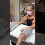 現役ネイリストがアームレスト2個使いをおすすめする理由❣️#shorts #nail #ネイル #ジェルネイル #美容#フィルイン#アームレスト#おすすめ