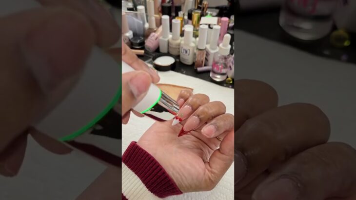 This cherry nail collab with @longhairprettynails is everything – so cute and vibrant!🍒