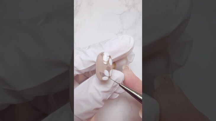 【秋っぽ ニュアンス お花ネイル】 #オーダー #フラワーネイル #ジェルネイル #デザイン pechi.nail ペチネイル #howto  #やり方 #セルフネイル