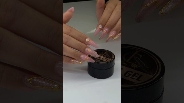 cat eyes with drag gel 😙😙 #nails #nailgelart #naildesign #nailart