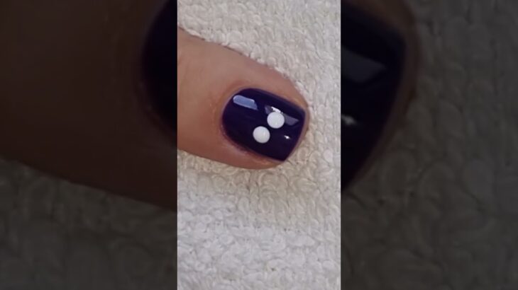 Halloween Nails | Purple Spooky Eyes Nail Art | #naildesign