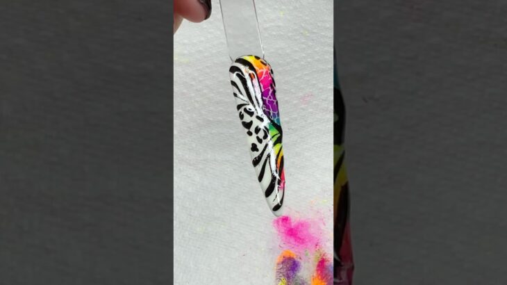 Mesmerizing Crackle Nail Design with Neon Pigments and Silicone Stamper #lisafrank #nails