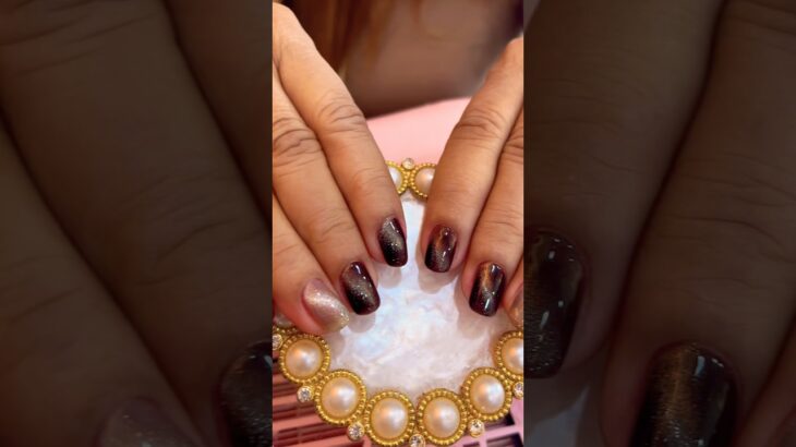 Nail gel cut eye design