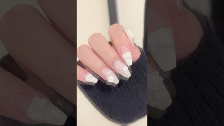 レース×リボン×バラネイル🕊️🎀🤍使用アイテムは楽天ルームへ🌙#ネイル#セルフネイル#セルフジェルネイル#ジェルネイル#ネイルデザイン#シンプルネイル#韓国ネイル#ワンホンネイル