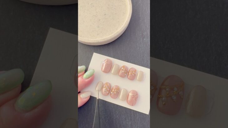 pechi.nail【オーダーネイル】 ペチネイル #梱包動画  #ジェルネイル #デザイン #リボン #チェーン #マグネット #ベージュ #ピンク #nails