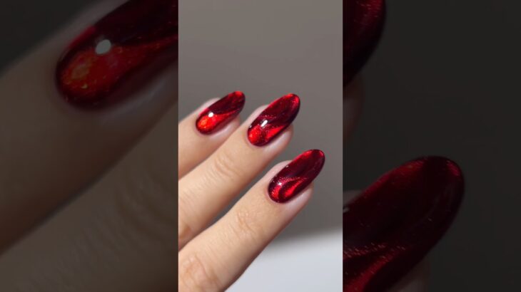 🎅🏼♥️✨ POV: It’s November 1st #nailart #nails #christmas #naildesign